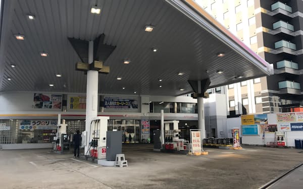ガソリン価格の高騰が続いている（福岡市内のガソリンスタンド）