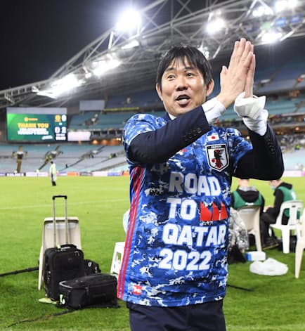 森保一監督の見事なマネジメント 土俵際からw杯出場へ 日本経済新聞 森保一監督の見事なマネジメント 土俵際からw杯出場へ 日本経済新聞