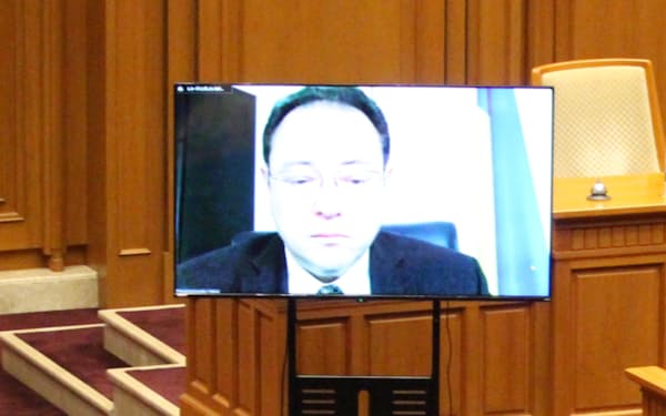 大使は大阪市議会で講演し、大阪府・市の支援策に謝意を述べた（28日）