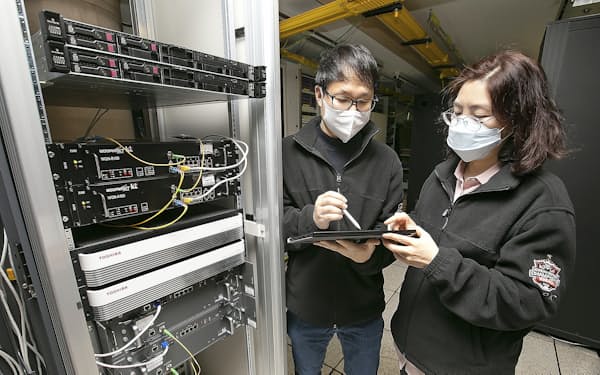 東芝はKTと共同で、韓国内で量子暗号通信の実証実験を始める（実証実験の様子）