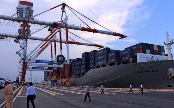 ＲＣＥＰ発効後、ＡＳＥＡＮは輸入増が輸出増を大きく上回る見通しだ（ベトナム北部のラックフェン港）
