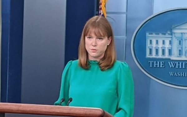 30日、ベディングフィールド広報部長はイランに対する制裁は核合意再建協議に影響しないと主張した(ホワイトハウス)