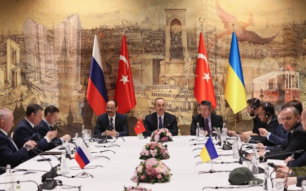 トルコ・イスタンブールで開かれたロシアとウクライナの停戦協議（3月29日）＝ゲッティ共同