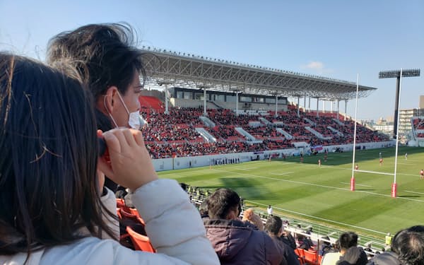 エジプトのサッカー場暴動 死者74人に 日本経済新聞 エジプトのサッカー場暴動 死者74人に 日本経済新聞