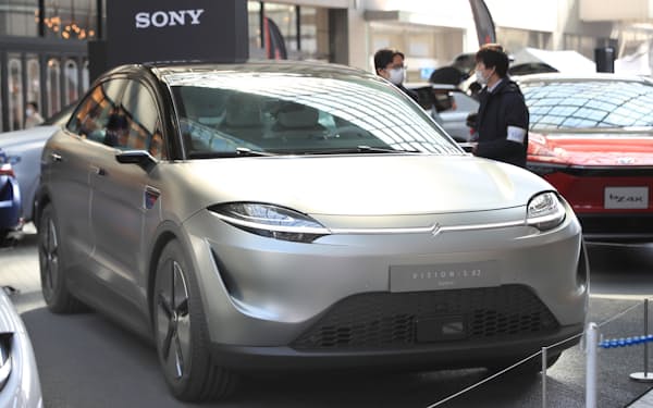 電気自動車イベントで展示されたソニーの試作車（３月、東京都世田谷区）