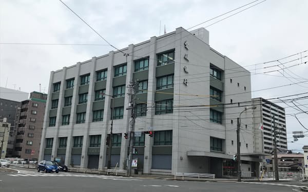 愛媛銀行本店(松山市)