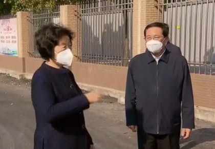 上海防疫に習近平氏 ダメ出し 焦る首相候補 李強氏 日本経済新聞 上海防疫に習近平氏 ダメ出し 焦る首相候補 李強氏 日本経済新聞