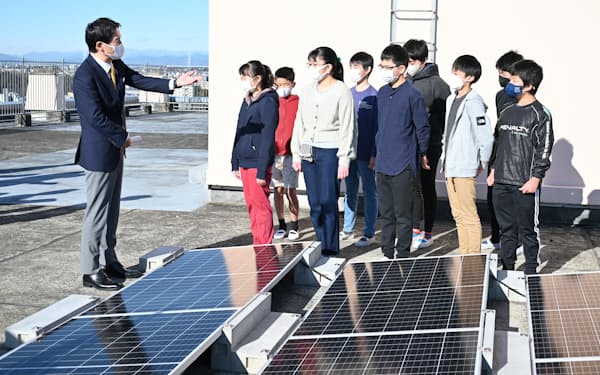 横浜市はＰＰＡを利用し小中学校に太陽光発電を設置した