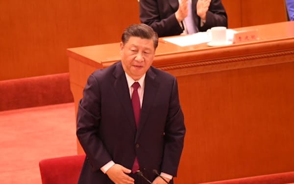 中国の習近平国家主席(2022年4月、北京の人民大会堂)