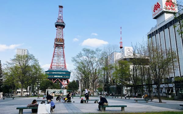 「サッポロ割」は大型連休中も利用できる（写真は21年5月、札幌市中心部の大通公園）