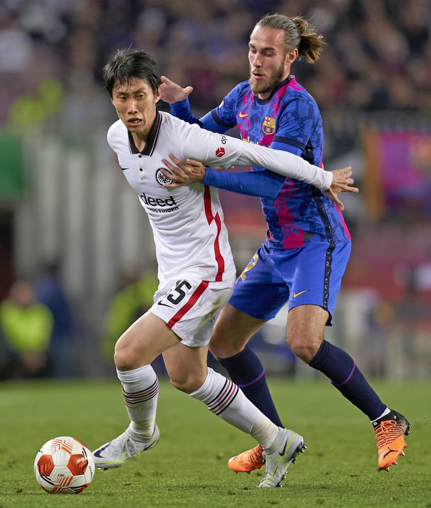 フランクフルト4強 欧州lでバルサ破る 鎌田アシスト 日本経済新聞 フランクフルト4強 欧州lでバルサ破る 鎌田アシスト 日本経済新聞