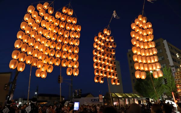 秋田竿燈まつりは３年ぶりに開催されることになった（秋田市）