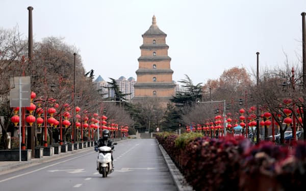 中国の陝西省西安市は2021年末にも事実上の都市封鎖を実施したばかりだ（21年12月26日）＝ロイター