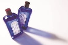 明色化粧品の「明色美顔水」は発売から137年間形を変えず支持され続けている