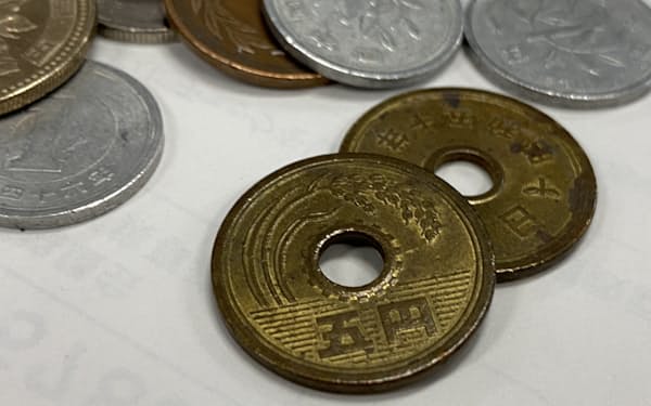 ５円玉は額面に対する銅と亜鉛の時価の割合が１時約84％になった