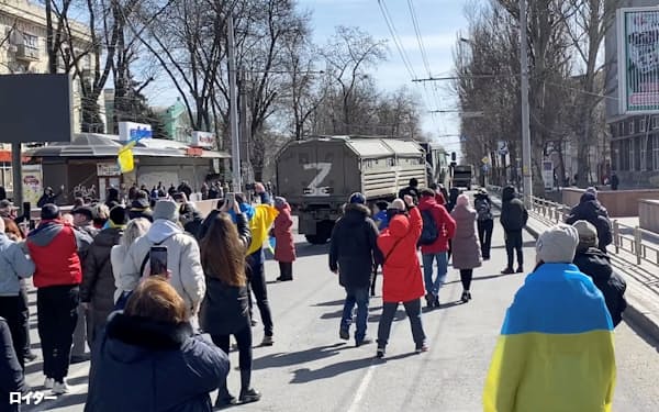ウクライナ南部ヘルソンではロシア軍が侵攻初期に制圧を主張していた(3月20日)=ロイター