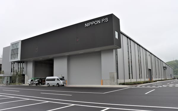 「橋のミュージアム」を併設した日本ピーエスの新工場（27日、福井県敦賀市）