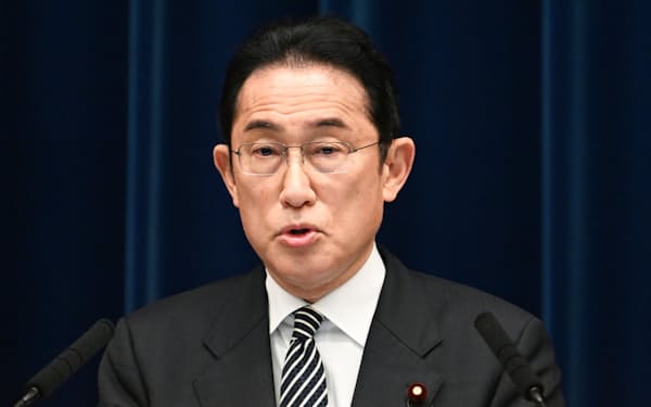 物価高対策について記者会見する岸田首相（4月26日、首相官邸）