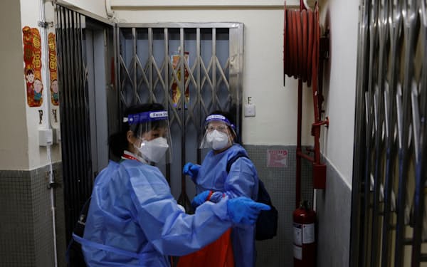 香港は新型コロナウイルスの感染拡大でマイナス成長になった＝ロイター