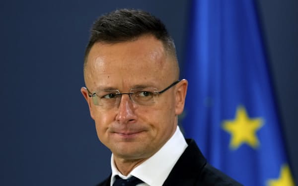 ハンガリーのシーヤールトー外相は欧州連合（EU）の対ロシア追加制裁は、このままでは支持できないと表明した=AP