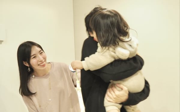 ジーンクエスト高橋祥子社長と夫は定期的に「1on1ミーティング」の機会をもち、ささいな相談や要望も共有している