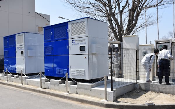 宿泊施設「いこいの村なみえ」の電熱供給用に水素燃料電池を２基置いた（福島県浪江町）