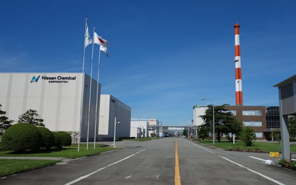 日産化学の富山工場内にある硝酸製造設備が一時的に停止している