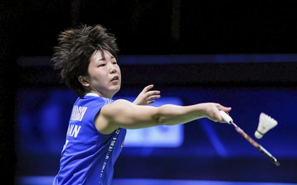準決勝の韓国戦でプレーする女子シングルスの山口茜（13日、バンコク）＝ゲッティ共同