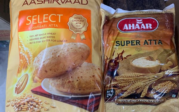 首都ニューデリーの雑貨店ではインド産の小麦価格が上昇している