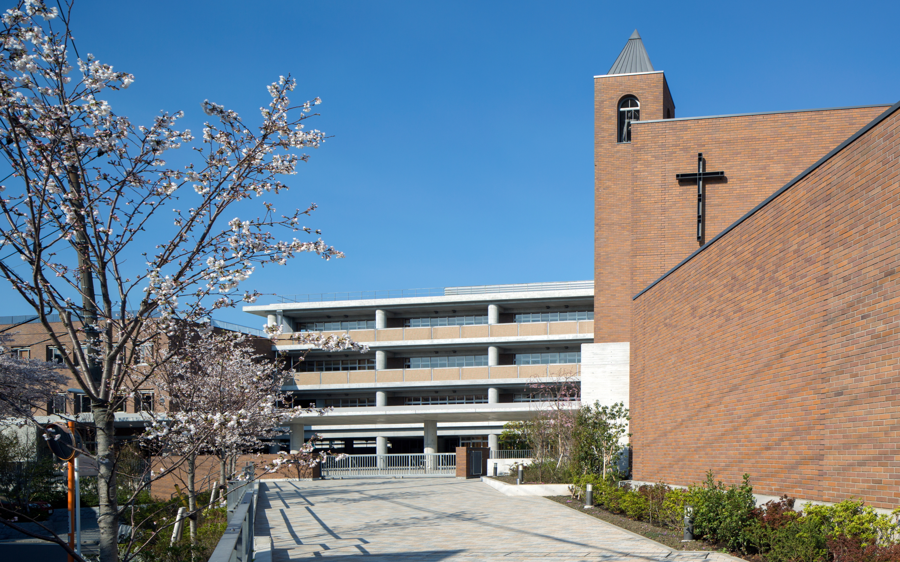 横浜市の高台に立つ聖光学院