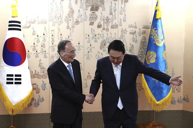 習近平氏の密使訪韓 米にシグナル バイデン氏との協議探る 日本経済新聞 習近平氏の密使訪韓 米にシグナル バイデン氏との協議探る 日本経済新聞