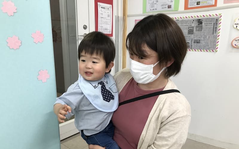 ハイフライヤーズの保育園ではオムツや服を施設で用意し、保護者はほぼ手ぶらで送迎できる ハイフライヤーズの保育園ではオムツや服を施設で用意し、保護者はほぼ手ぶらで送迎できる