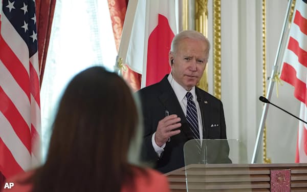 日米首脳会談を終え共同記者会見するバイデン米大統領(23日午後、東京・元赤坂の迎賓館)=AP