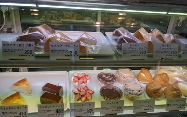 東京・亀戸にある「Kome Co.」では米粉を使ったもちもちのシフォンケーキなどが人気だ