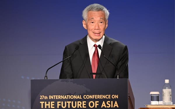 「アジアの未来」で講演するシンガポールのリー・シェンロン首相（26日午前、東京都千代田区）
