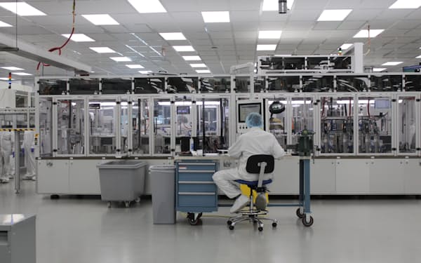 テルモは米国で血漿採取装置向けの部材を生産する新工場を竣工した（リトルトン工場の内観）