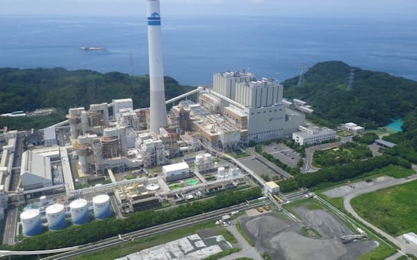 Jパワーは石炭火力を含め、「様々な電源を組み合わせて活用する必要がある」と強調する（長崎県西海市の松島火力発電所）