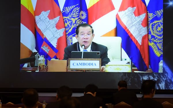 「アジアの未来」でオンライン講演するカンボジアのフン・セン首相(27日午後、東京都千代田区)