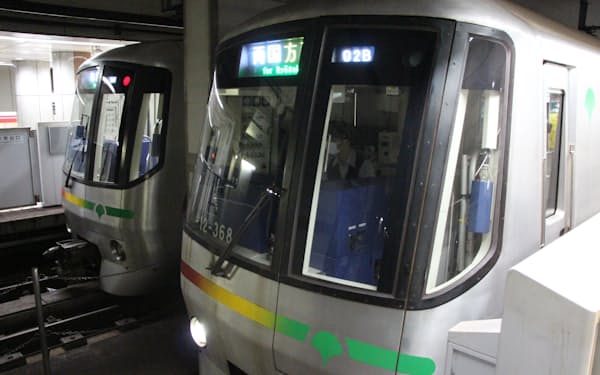 東京都は都営地下鉄の運賃改定に関して沈黙を守っている（写真は都営大江戸線）