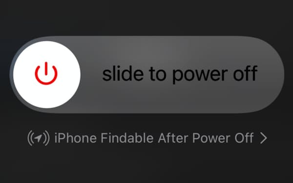 iOS 15のシャットダウン画面例。「iPhone Findable After Power Off（電源オフのあともiPhoneの所在地は確認可能）」と表示される（出所：Evil Never Sleeps:When Wireless Malware Stays On After Turning Off iPhones）