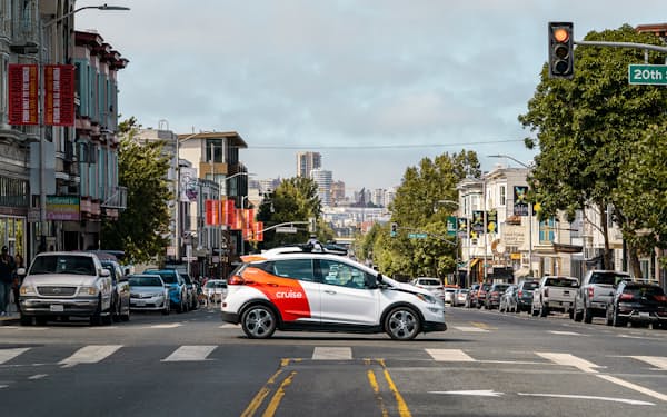 米サンフランシスコ市内を走るＧＭクルーズの自動運転車（同社提供）