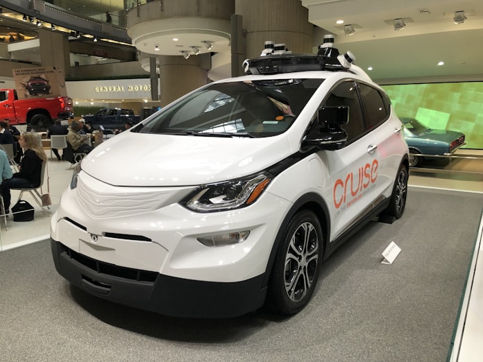 米加州でgm系が完全自動運転商用免許 米中政策後押し 日本経済新聞 米加州でgm系が完全自動運転商用免許 米中政策後押し 日本経済新聞