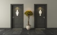 職場のトイレには経営者が気をつけなければならない様々なリスクがある（写真はイメージ）