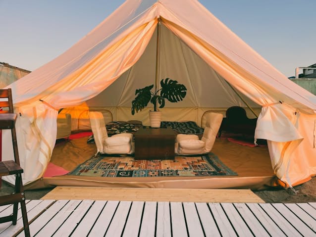 砂浜でグランピング 新潟市のラマーレが開業 日本経済新聞 砂浜でグランピング 新潟市のラマーレが開業 日本経済新聞