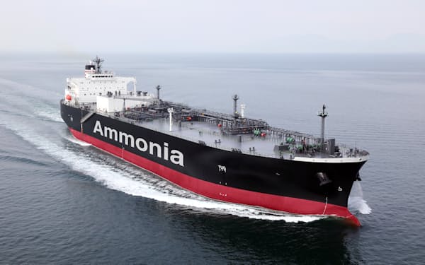 日本郵船などはアンモニアを燃料として使う新型船の研究開発を進める（写真はイメージ）