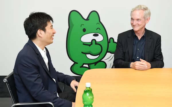 Abema サッカーw杯の全試合を無料生中継 日本経済新聞 Abema サッカーw杯の全試合を無料生中継 日本経済新聞
