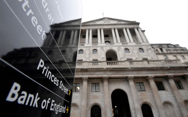 イングランド銀行は2021年12月に利上げへ着手した（ロンドン）＝ロイター