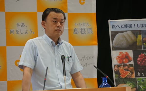 飲食店の利用制限の再要請などについて説明する島根県の丸山知事