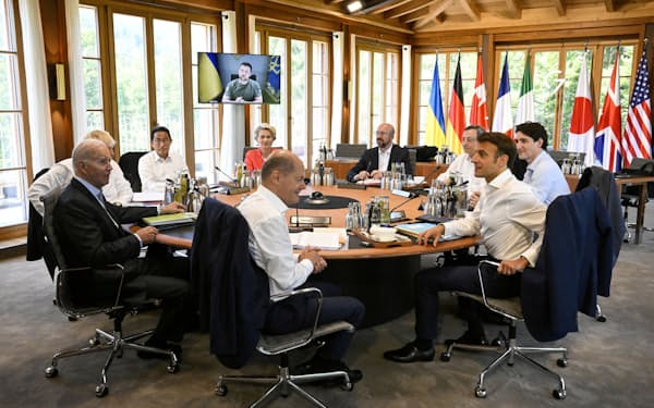 G7はロシア産エネルギーへの制裁強化を話し合う（27日、エルマウ）＝ロイター