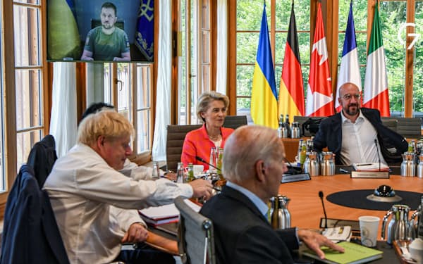 ウクライナのゼレンスキー大統領は主要7カ国首脳会議（G7サミット）にオンラインで参加した（27日、独エルマウ）＝ロイター